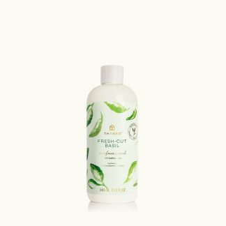 Fresh-Cut Basil Surface Scrub